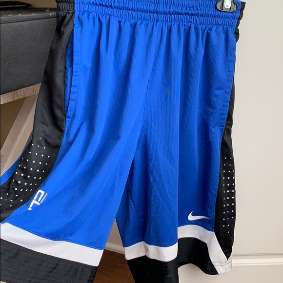 Nike Basketball Shorts - Picture 2 of 4